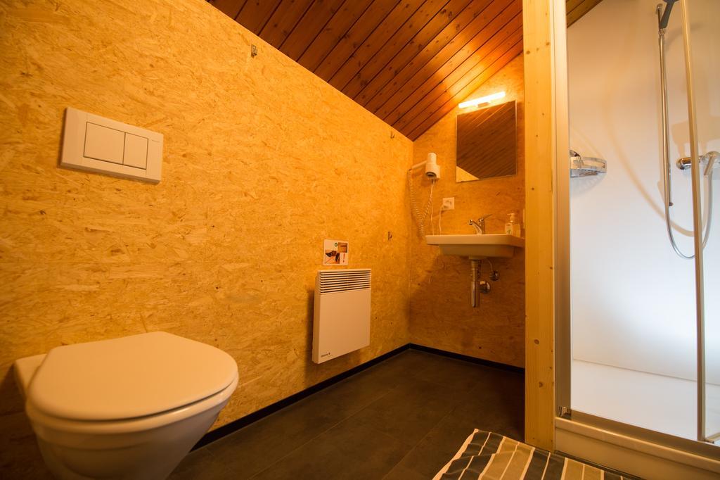 Sust Lodge Am Gotthard Hospental Bagian luar foto