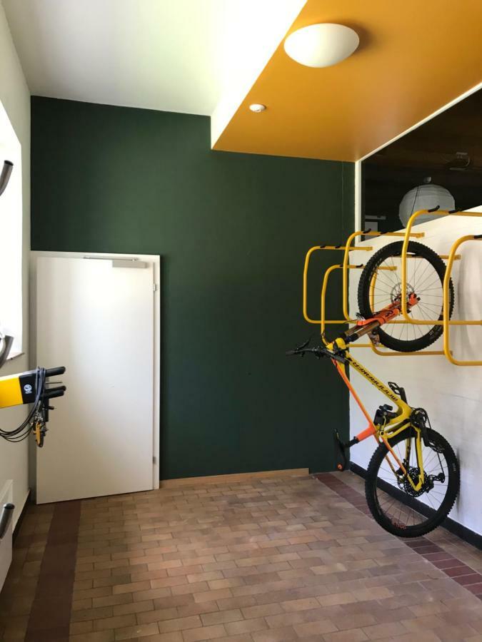 Sust Lodge Am Gotthard Hospental Bagian luar foto