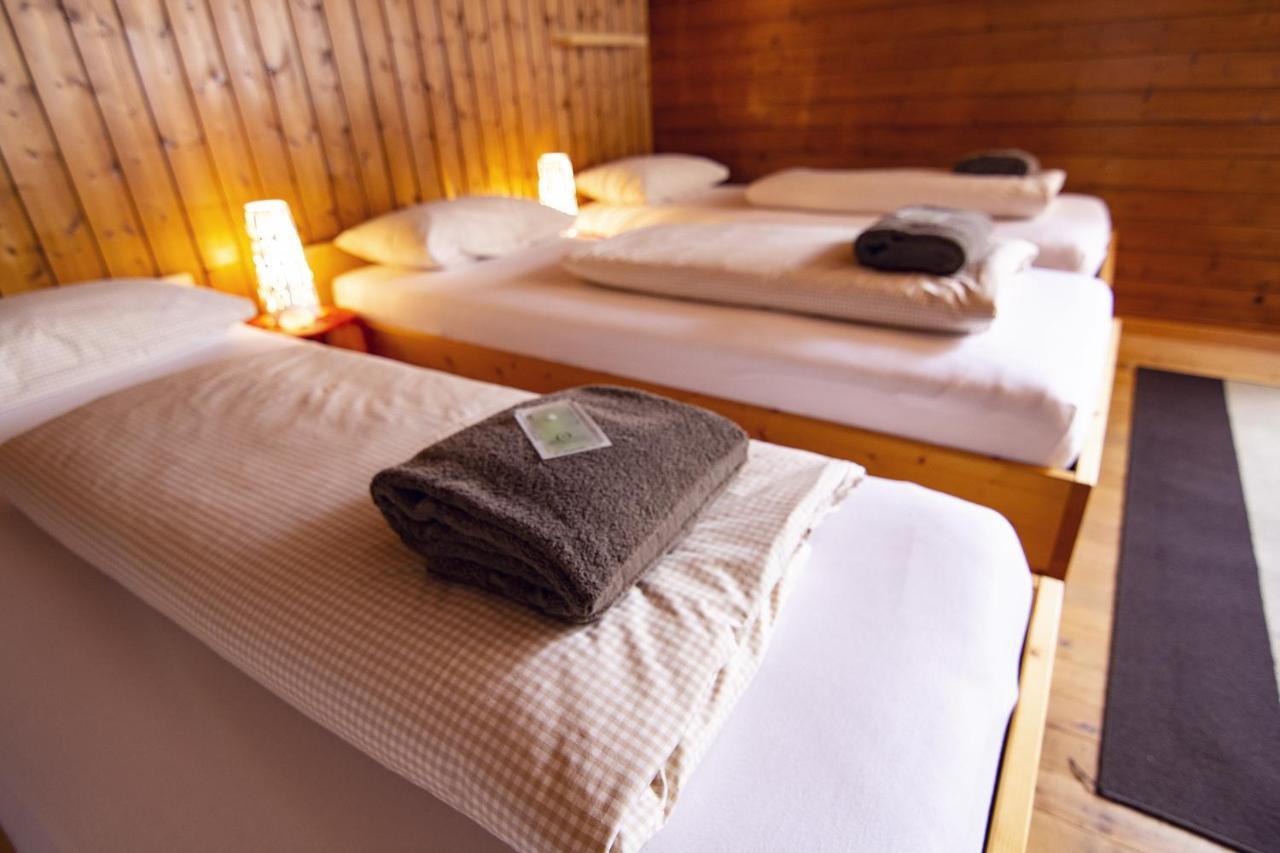 Sust Lodge Am Gotthard Hospental Bagian luar foto