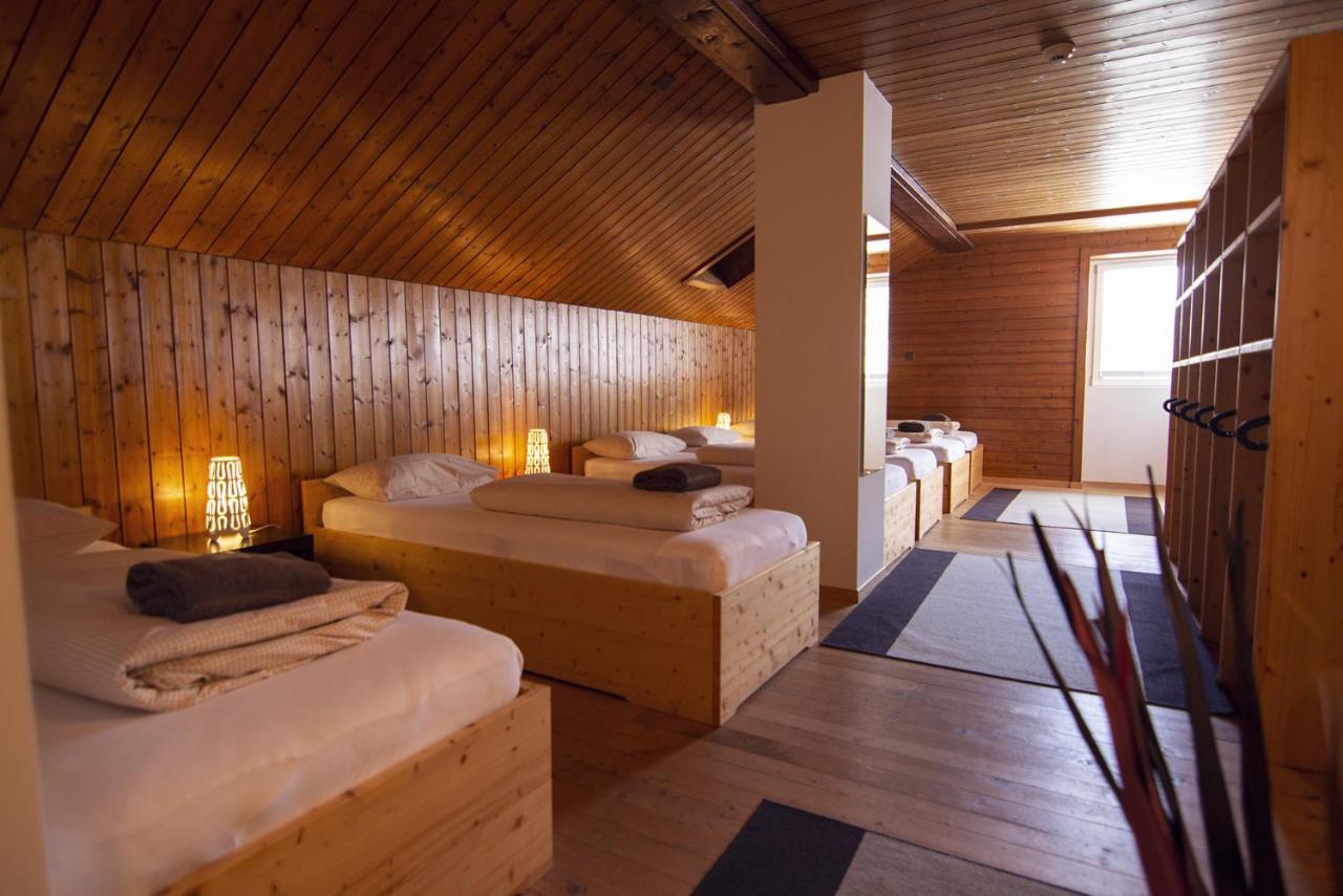 Sust Lodge Am Gotthard Hospental Bagian luar foto