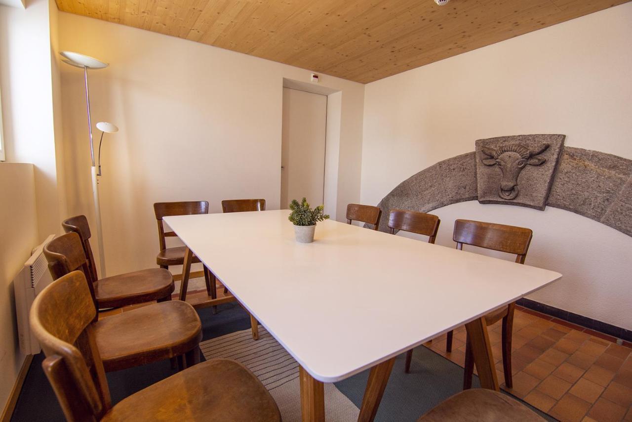 Sust Lodge Am Gotthard Hospental Bagian luar foto