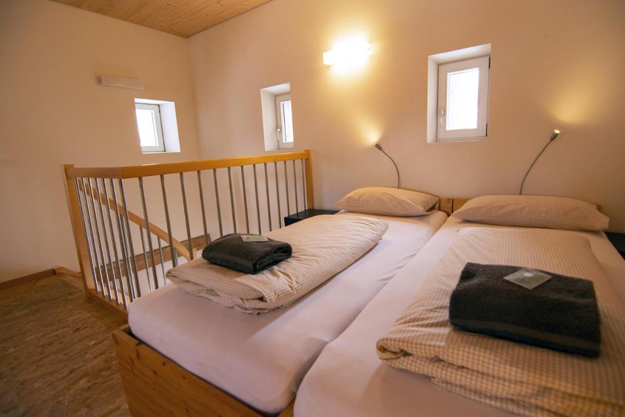 Sust Lodge Am Gotthard Hospental Bagian luar foto